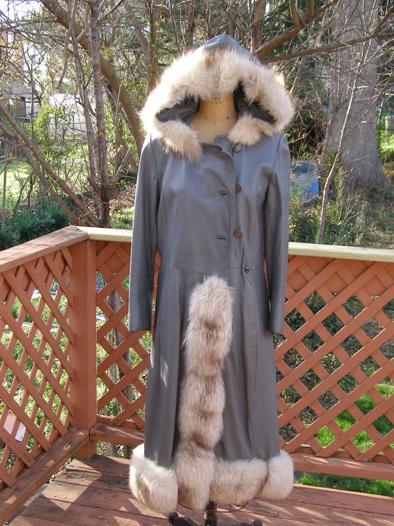 Stunning Vintage Gray Leather Coat With Fox Fur Trim Size Large